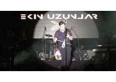 BİNLERCE VATANDAŞ EKİN UZUNLAR KONSERİNDE BULUŞTU