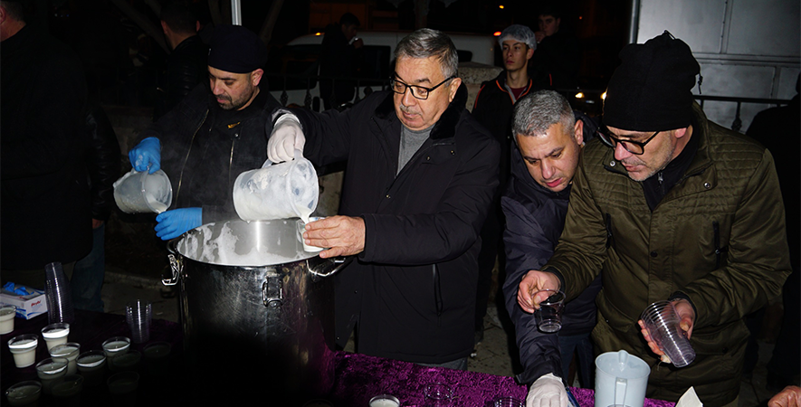 ŞUHUT’TA MİRAÇ KANDİLİ’NDE İKRAMLAR GÖNÜLLERİ ISITTI