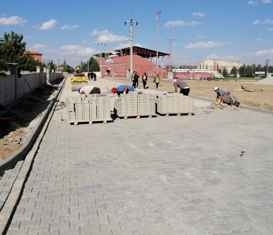 STADYUM YOL GENİŞLETME ÇALIŞMALARI DEVAM EDİYOR