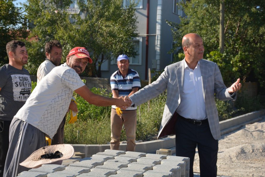 BAŞKAN BOZKURT MAHALLE GEZİLERİNİ SÜRDÜRÜYOR