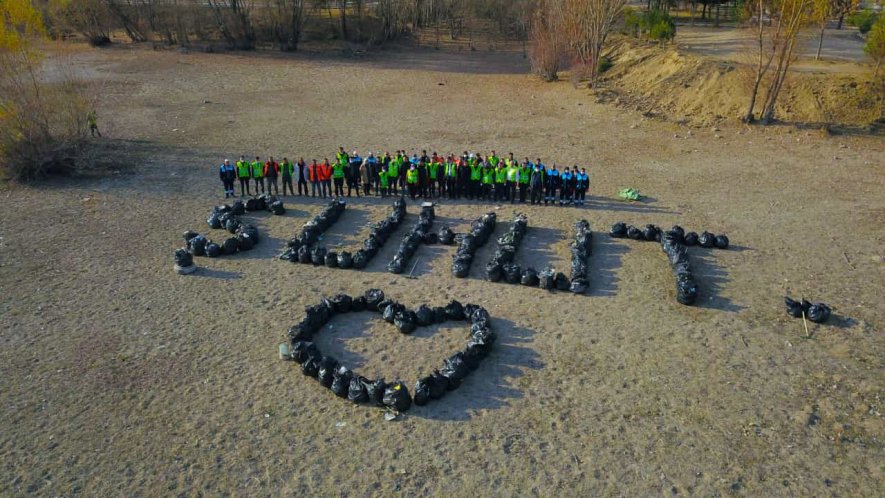 Başkan Bozkurt kolları sıvadı, örnek davranışa imza attı