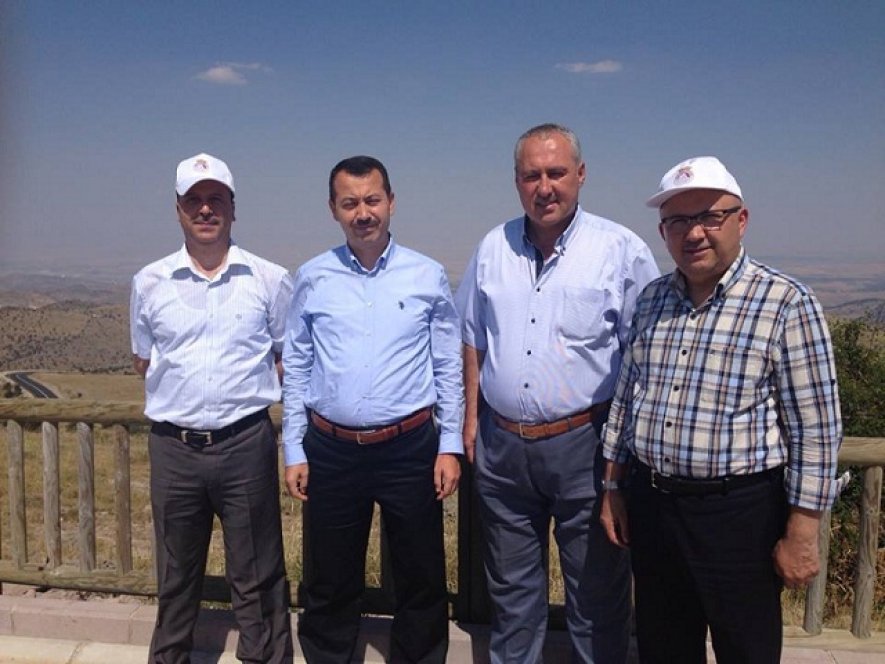 BELEDİYE BAŞKANIMIZ RECEP BOZKURT ŞUHUT-KOCATEPE YOLU SICAK ASFALT YAPIM ÇALIŞMALARINI YERİNDE İNCELEDİ..