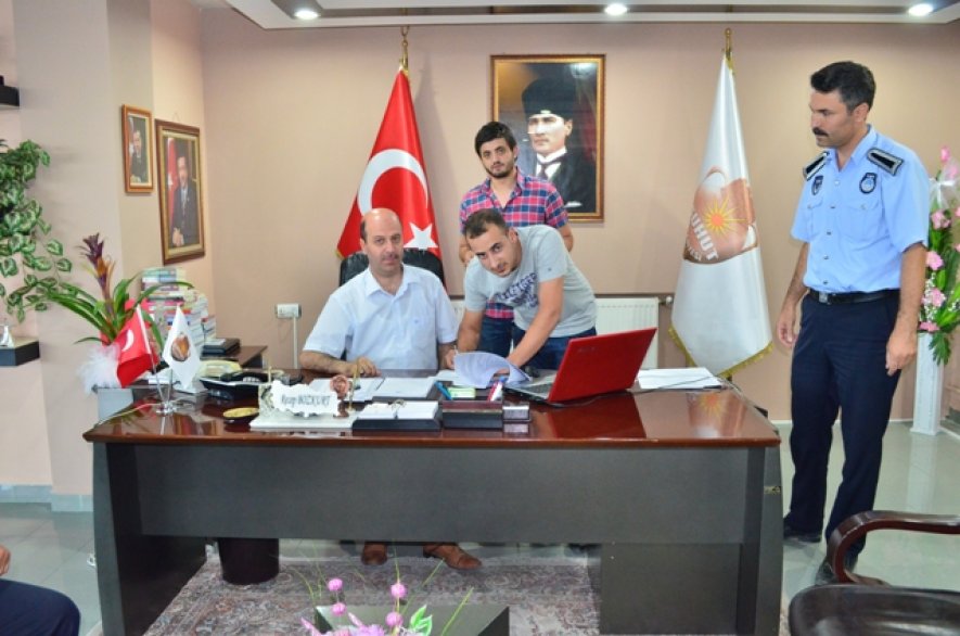 BELEDİYEMİZ 80 KİŞİLİK HİZMET ALIM İHALESİ SONUCU BEYAZ DOĞUŞ YEMEKÇİLİK TEMİZLİK DESTEK HİZMETLERİ TİCARET L.M.T.ŞİRKETİ İLE ANLAŞTI.