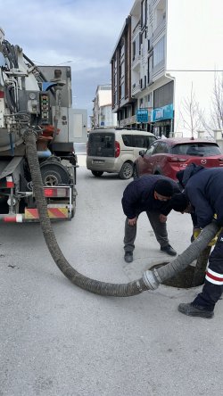 İlçemizde Ana Baca Temizliklerimiz Devam Ediyor