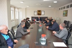 İlçemiz merkezinde hizmet veren değerli muhtarlarımızla bir araya geldik.