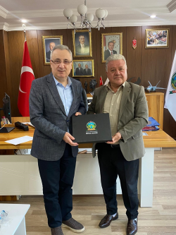 BAŞKAN ÖZAŞKIN’DAN TATARLI BELEDİYE BAŞKANI KAYER’E ZİYARET