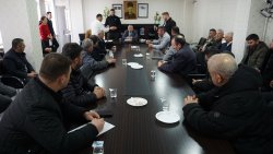 İŞ MERKEZİ’NDE İKİ DÜKKAN AÇIK ARTIRMA İLE SATILDI