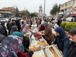 ÇÖMLEKLER GÖKÇE BEBEK İÇİN DOLDU