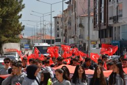 Başkan Bozkurt İlçemiz Şuhut'ta Düzenlenen Gençlik Yürüyüşüne Katıldı.