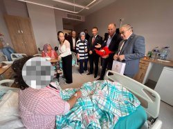 BAŞKAN ÖZAŞKIN, KAZADA YARALANAN VATANDAŞLARIMIZI HASTANEDE ZİYARET ETTİ