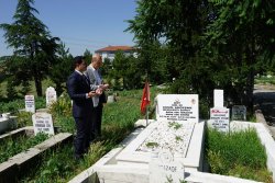 Başkan Bozkurt 15 Temmuz Demokrasi ve Milli Birlik Günü Etkinlikleri Kapsamında Şehitlerimizi ziyarette bulundu.