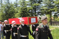 Kıbrıs Gazisi hemşehrimiz Ömer Söğüt'ü kıldığımız cenaze namazıyla Hakk’a uğurladık.