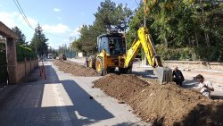 ZAFER YOLU CADDESİ’NDE 500 METRELİK İÇME SUYU HATTI YENİLENDİ