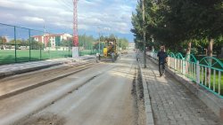 ZAFER YOLU CADDESİ’NDE 500 METRELİK İÇME SUYU HATTI YENİLENDİ