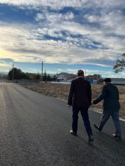 ŞUHUT’TA ASFALT ÇALIŞMALARI HIZLANDI