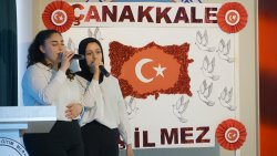 ŞUHUT’TA ÇANAKKALE RUHU ŞİİR VE TÜRKÜLERLE YAŞATILDI