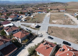 İlçemiz Genelinde Kilit Parke Döşeme Çalışmaları Devam Ediyor