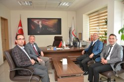 “Kurum Ziyaretleri Kapsamında Şuhut Devlet Hastanesi Başhekimi Op. Dr. Mustafa Nihat Atabek ve Hastane Yönetimini Başkan Bozkurt Ziyaret Etti.