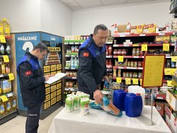 ŞUHUT’TA ZİNCİR MARKETLER DENETLENDİ