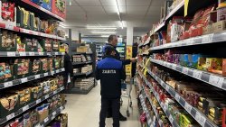 ŞUHUT’TA ZİNCİR MARKETLER DENETLENDİ