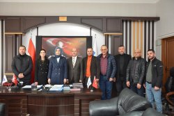 Afyonkarahisar Valimiz Doç.Dr. Kübra Güran Yigitbaşı'nı Şuhut Kaymakam V. Afyonkarahisar Vali Yardımcısı Kübra Teymur ve Şuhut Gönüllüleri İle Birlikte Ziyaret Ettik.