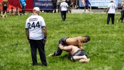 BAŞKAN ÖZAŞKIN, ER MEYDANININ HEYECANINA ORTAK OLDU
