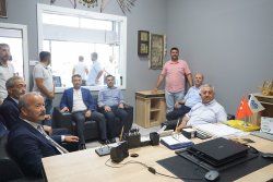 İlçemiz Esnaflarından ve Milliyetçi Hareket Partisi Eski İlçe Başkanı Abdullah Zeybek Kardeşimizin Afyonkarahisar Merkeze 2.Şubesini Açtığı İşyerinin Açılış Törenine Katıldık.