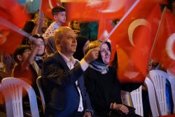 Şuhut Belediyesi 15.Zafer Haftası Kültür ve Sanat Etkinlikleri Kapsamında Bugün Ali Kınık Binlerce Hemşehrimiz İle Buluştu.