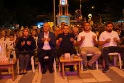 Şuhut Belediyesi 15.Zafer Haftası Kültür ve Sanat Etkinlikleri Kapsamında 4.Günü Açık Hava Sinema Etkinliği İle Tamamladık.