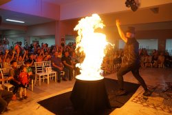 Şuhut Belediyesi 15.Zafer Haftası Kültür ve Sanat Etkinlikleri Kapsamında Geleneksel Hale Getirdiğimiz Çocuk Festivalini Gerçekleştirdik.