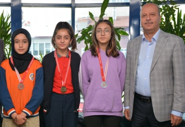 Dünya Kız Çocukları Günü Kutlu Olsun