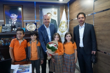 Başkan Bozkurt; Nazik ziyaretleri için Atatürk İlkokulu öğrenci ve öğretmenlerimize teşekkür ederim