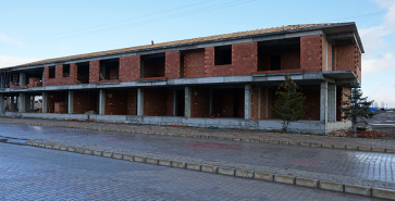 DEVLET BAHÇELİ İŞ MERKEZİ’NDE 3 DAİRE VE 3 DÜKKAN SATIŞA ÇIKIYOR