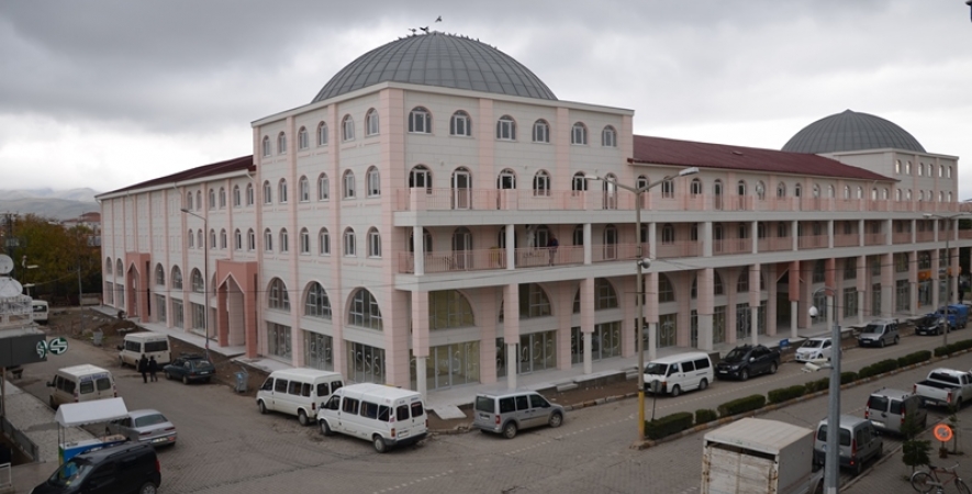 Belediye İş Merkezi 15  Dükkanın Satış İhalesi İlanı