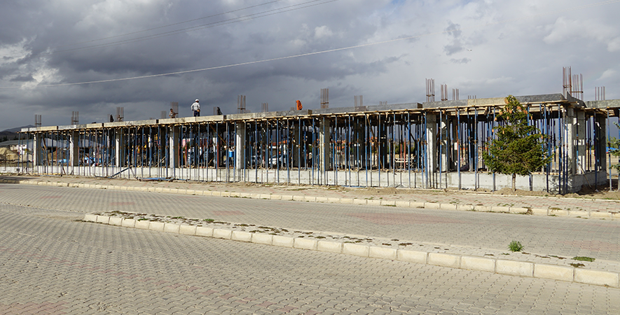 ŞUHUT’TA 22 DÜKKAN VE 22 KONUTLUK PROJE YÜKSELİYOR