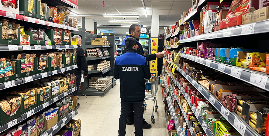 ŞUHUT’TA ZİNCİR MARKETLER DENETLENDİ