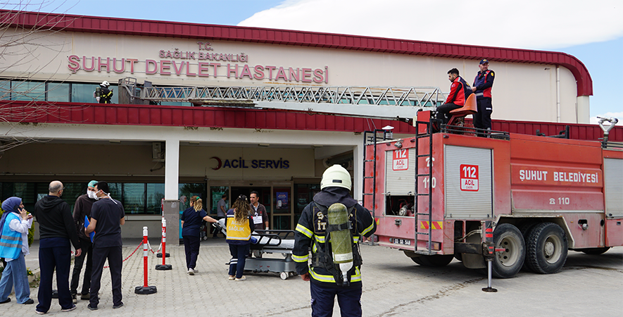 ŞUHUT BELEDİYESİ EKİPLERİMİZ HASTANE TATBİKATINA DESTEK VERDİ