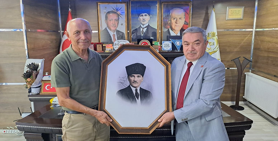 EMEKLİ VALİ MUZAFFER DİLEK’TEN BAŞKAN ÖZAŞKIN’A ZİYARET