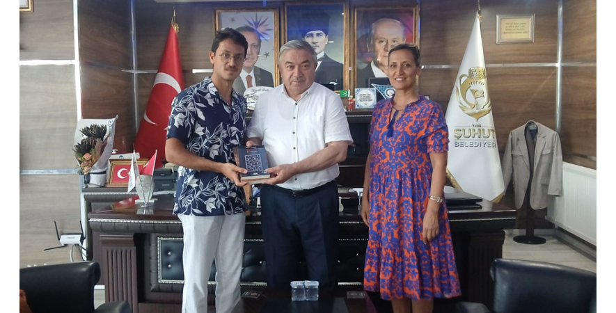BAŞKAN ÖZAŞKIN’IN ÖĞRENCİSİ METE KAYRA YILMAZ’DAN ANLAMLI ZİYARET