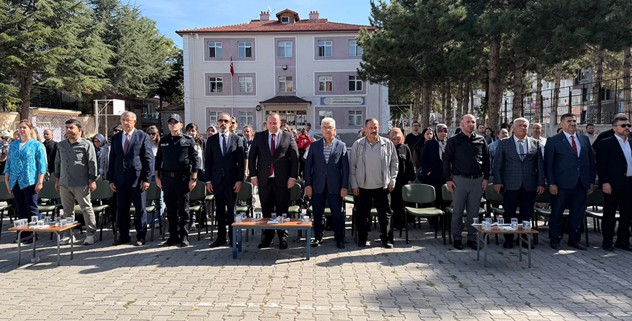 ŞUHUT’TA İLKÖĞRETİM HAFTASI RENKLİ ETKİNLİKLERLE KUTLANDI
