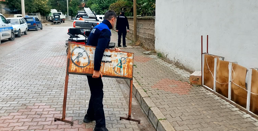 ZABITA EKİPLERİMİZ KALDIRIM İŞGALLERİNE TAVİZ VERMİYOR